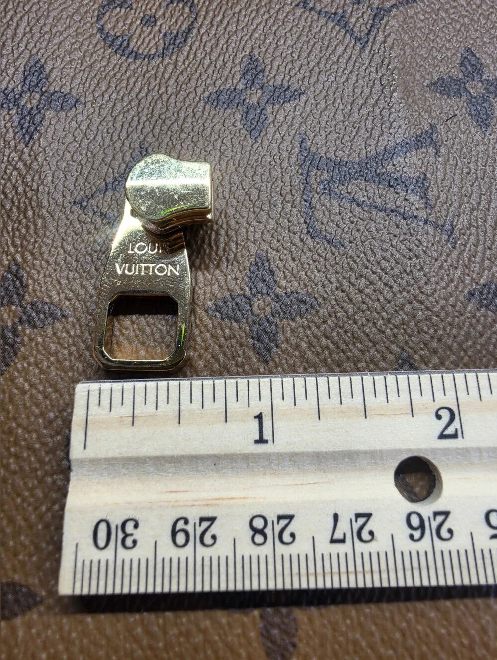 Louis Vuitton Gold-tone Zipper Pull X1